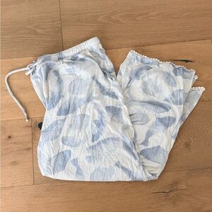 Soma scoop  Blue Leaf Print Lounge Pants